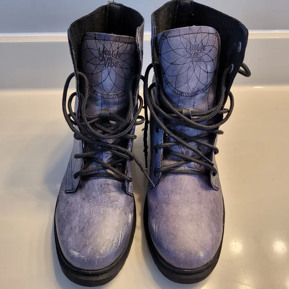 Yes We Vibe Bohemian Wolf Lace-up Combat Boots US Men's 10 / Women's 11.5 Gray - Picture 6 of 16